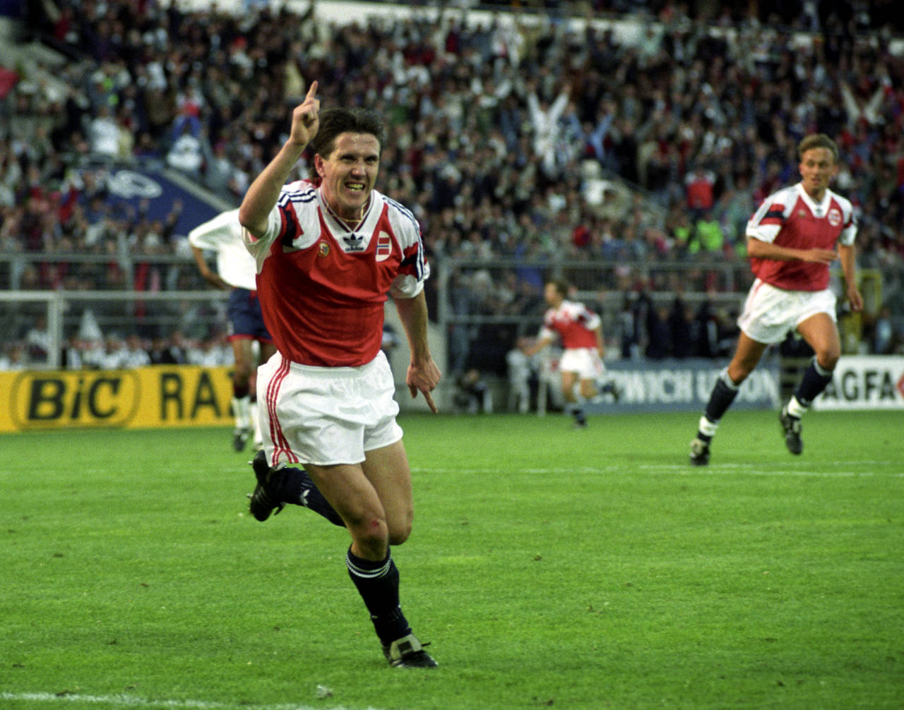 Øyvind Leonhardsen var sentral på det norske A-landslaget på 1990-tallet. Foto: Tor Richardsen / NTB scanpix