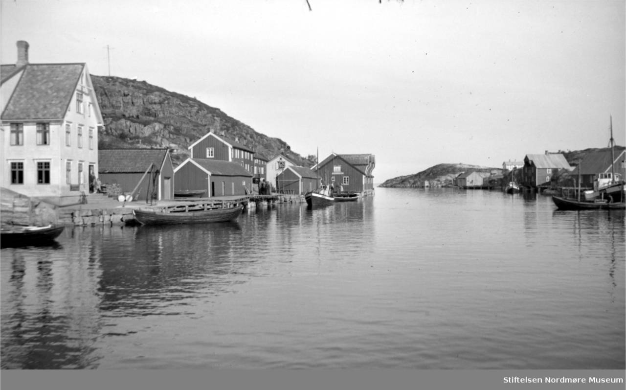 Sveggesundet anno 1920-1930. Fra Nordmøre Museums fotosamlinger.