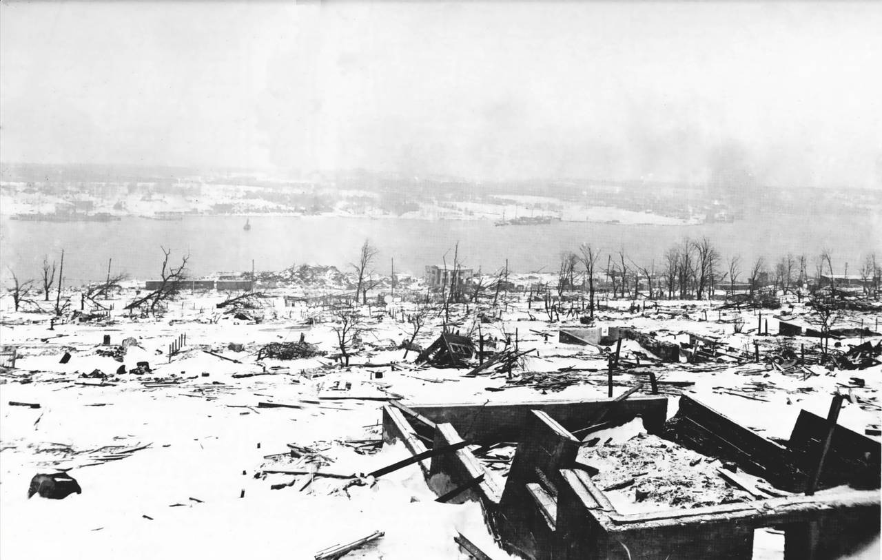 Bilde fra de voldsomme ødeleggelsene i Richmond, Halifax etter eksplosjonen den 6.desember 1917. Kilde: Wikimedia